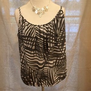 New York & Company tank w built in shelf bra. XL